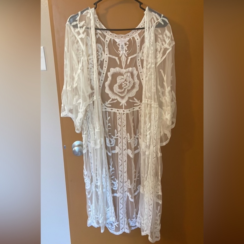 Lauren Conrad kimono